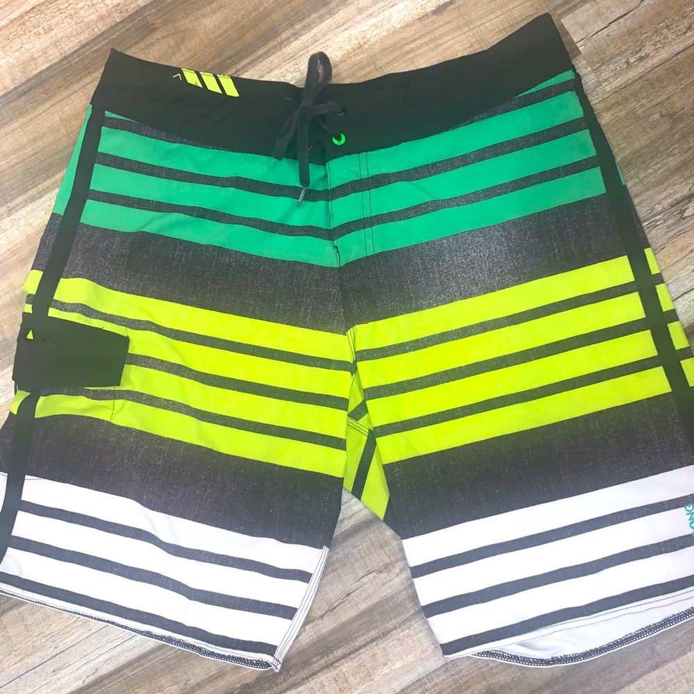 Men’s Billabong Board shorts